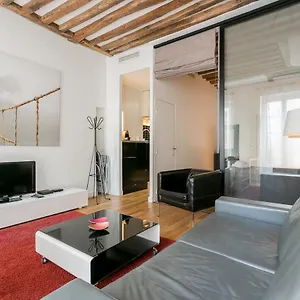  Apartamento Le Marais Place Sainte Catherine With Ac
