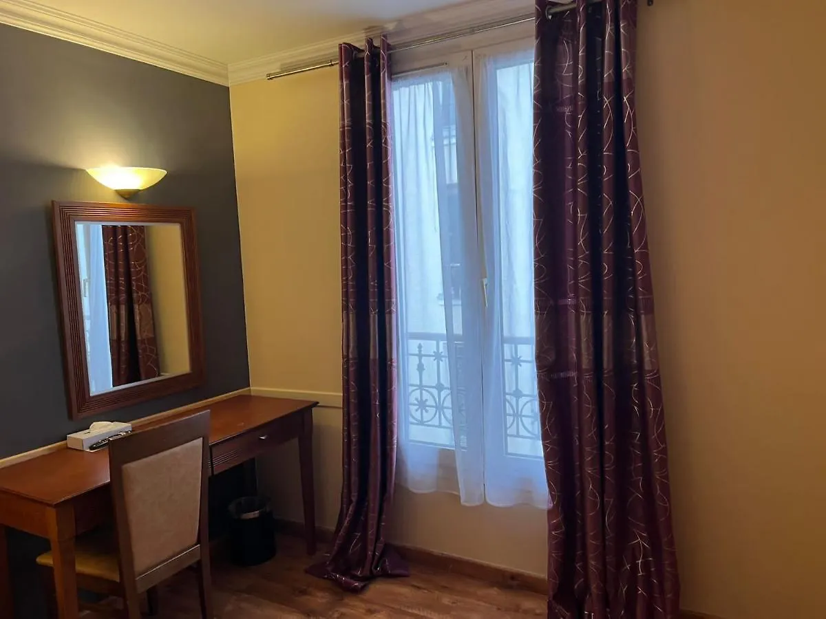 121 Paris Hotel 3*,  France