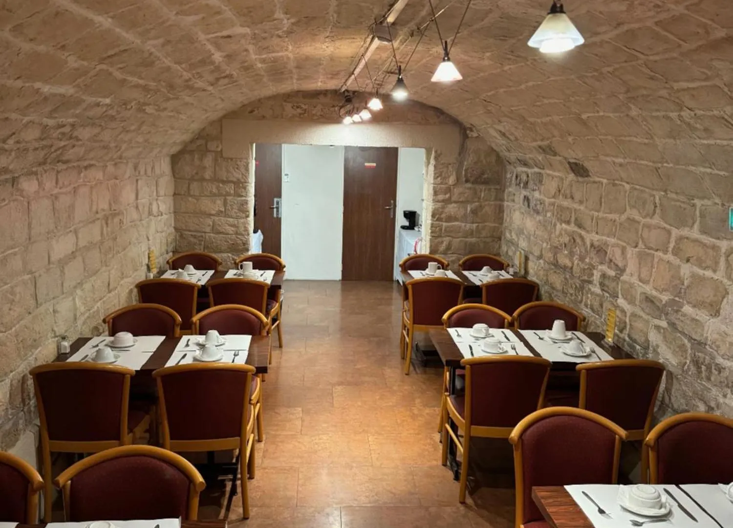 121 Paris Hotel