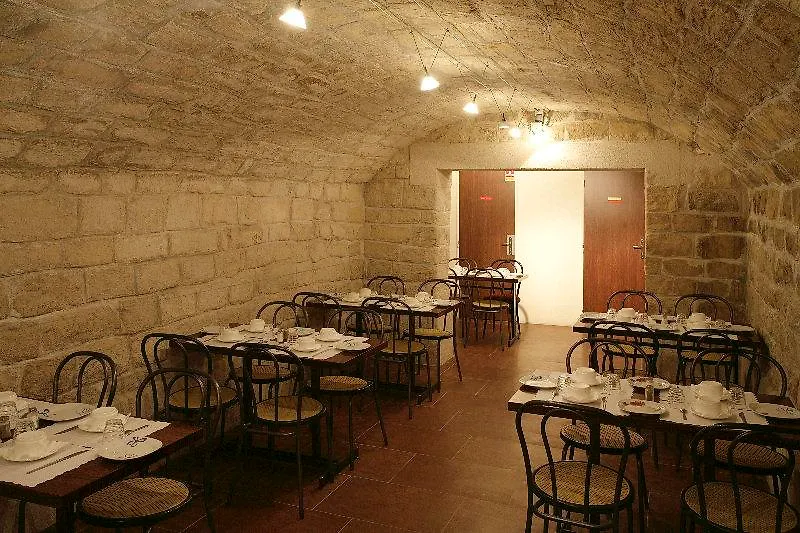 121 Paris Hotel