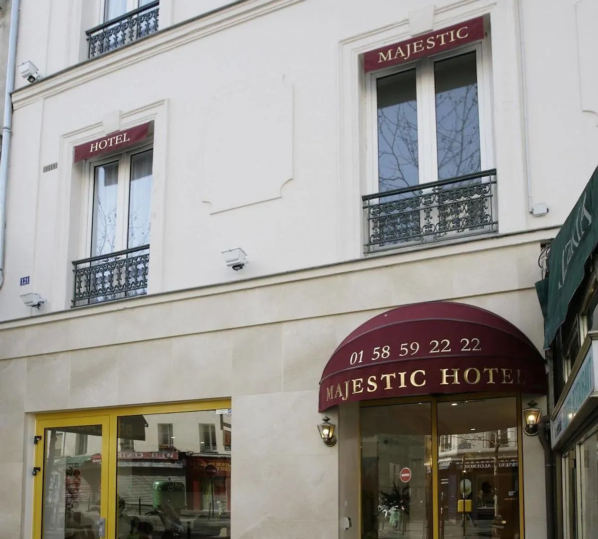 121 Paris Hotel